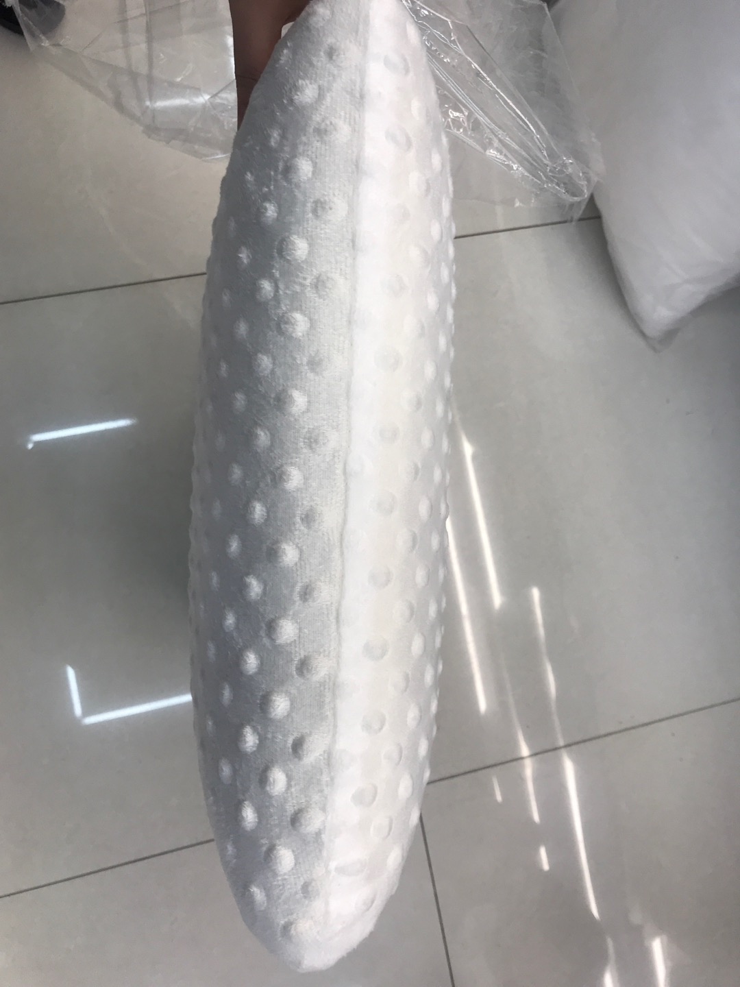 Skyler Soft Sleeping bread-shaped memory pillow details Picture