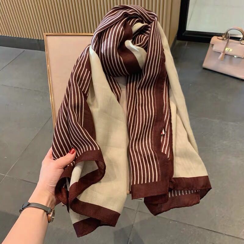 Women's Fashion Trend Goes With The New Double-Sided Warm Scarf details Picture