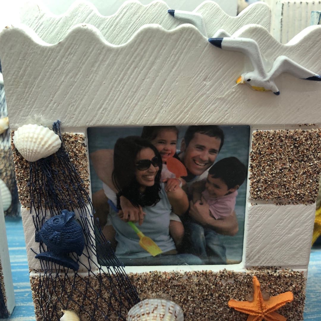 Small shell Mediterranean-style swing photo frame decoration, creative boat-shaped image frame, ocean-style wooden sailboat stand decoration photo frame Specification image