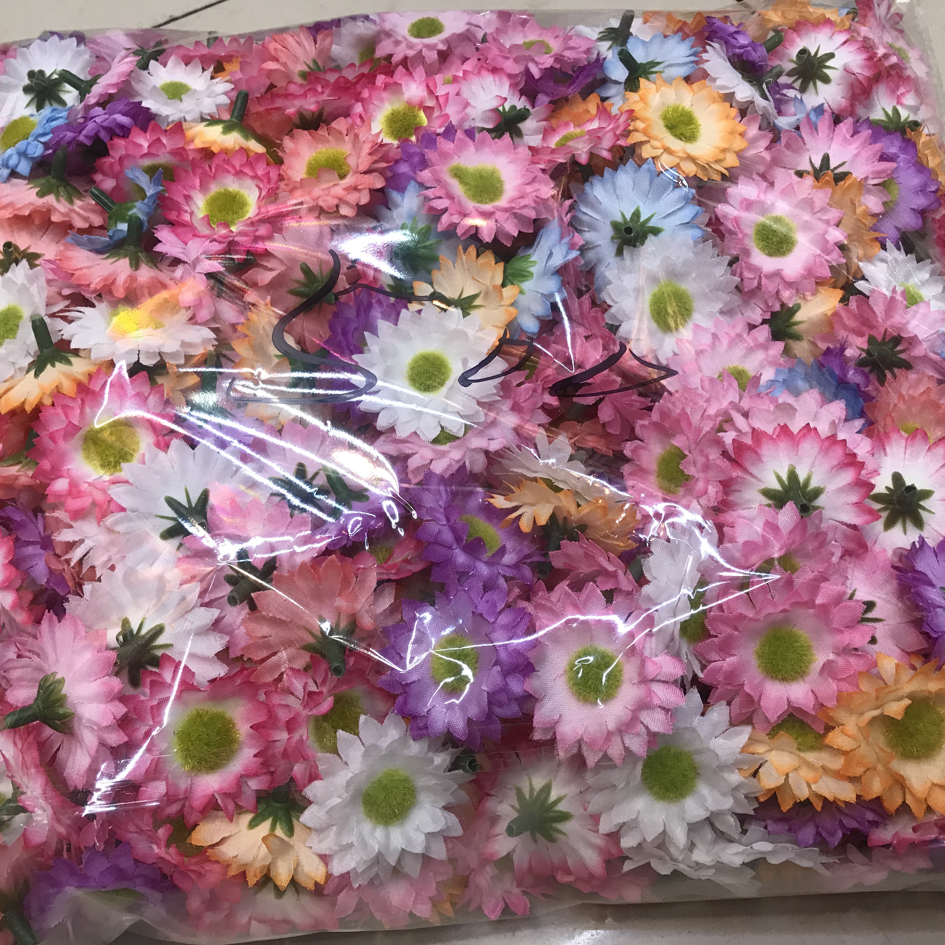 Simulated mini Daisy flower stud earrings, Daisy stud earrings, sunflower earrings, go out for photo shoots, seaside vacation, beach