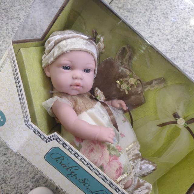 高端婴儿搪胶仿真娃娃细节图