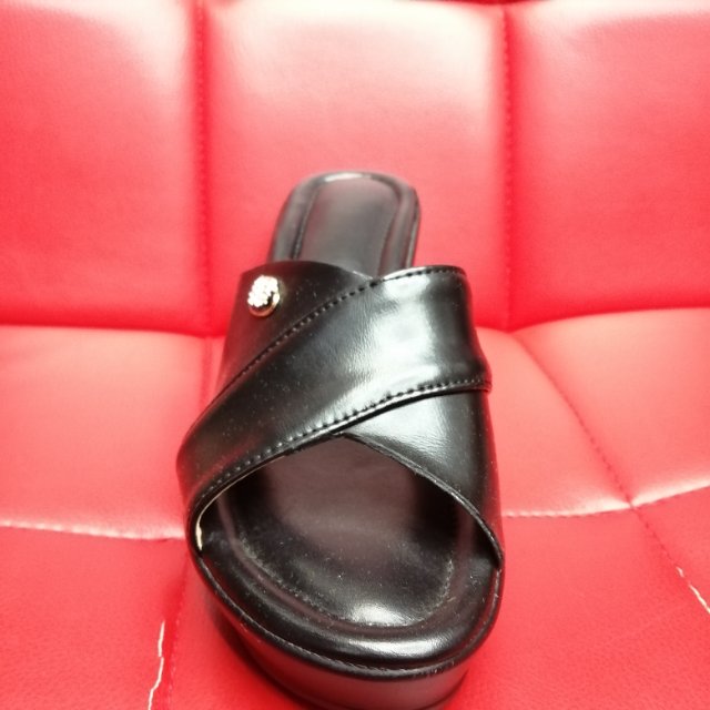 梅花扣女士户外时尚舒适高跟坡跟时装鞋产品图