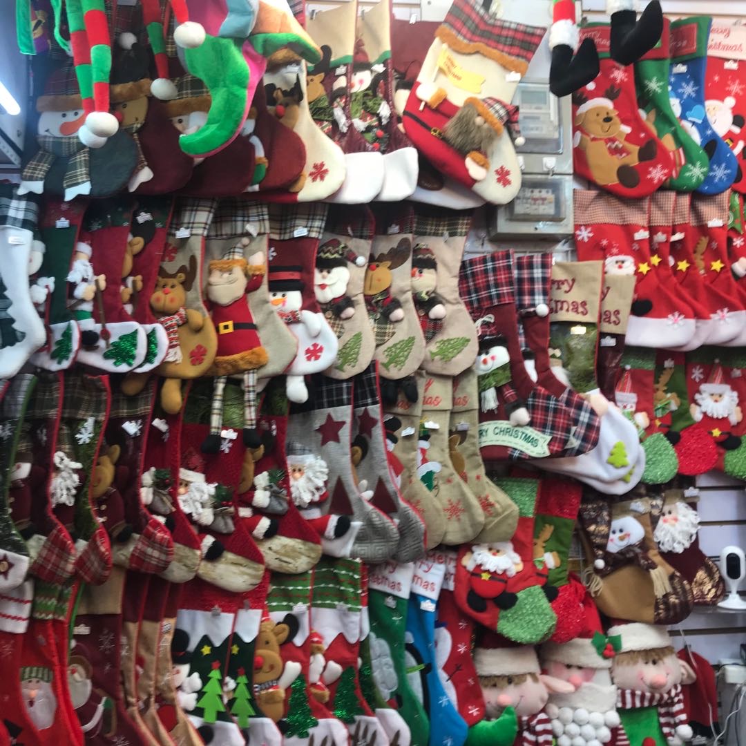 Yiwu Junhong Christmas Clothing and Gift Factory describe pic - 1