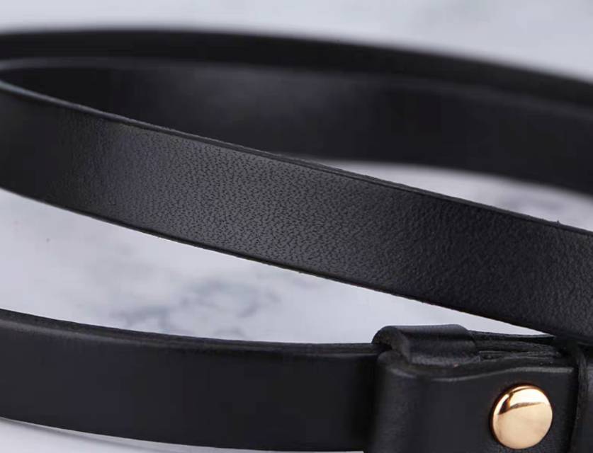 This simple and versatile Korean top-grain cowhide small belt with fine decoration pairs well with a dress and a fashionable waist chain Specification image