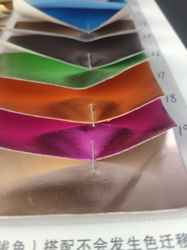 厂家直销热销新款   61贴膜 PU皮革大量现货高中低档箱包沙发鞋材面料细节图