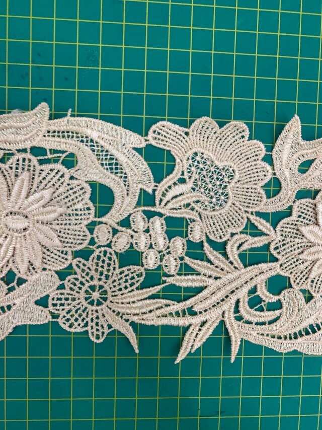 白色新款蕾丝刺绣领花刺绣花边水溶花边面料服装辅料花边产品图