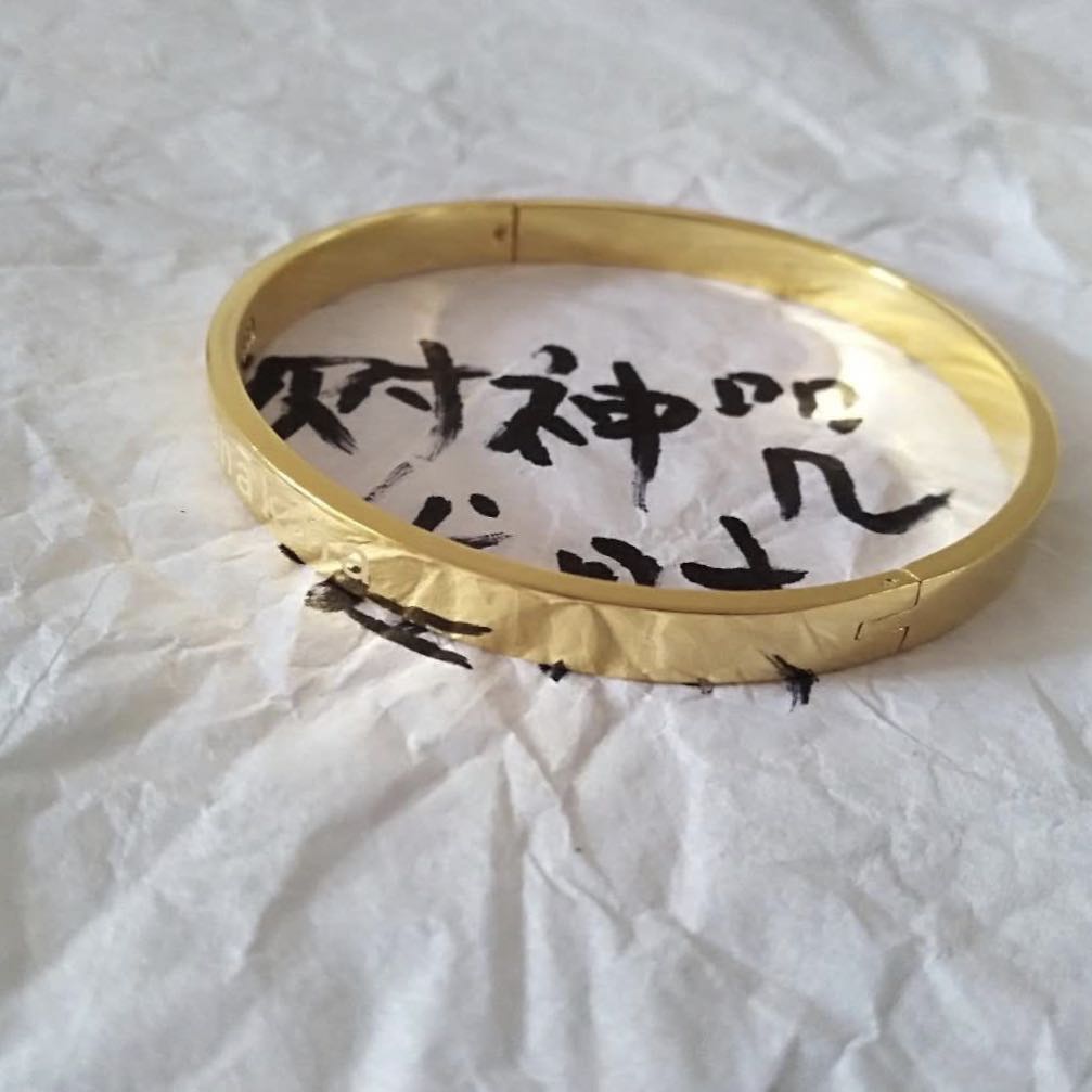 High-end retro gold bracelet jewelry, elegant, fashionable and grand color retention accessory Specification image