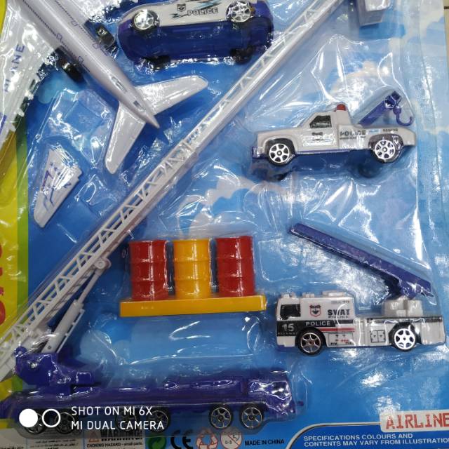 Duomei Ka alloy car model car 1:32 scale new children's toy suction plate airport set car model collection Specification image