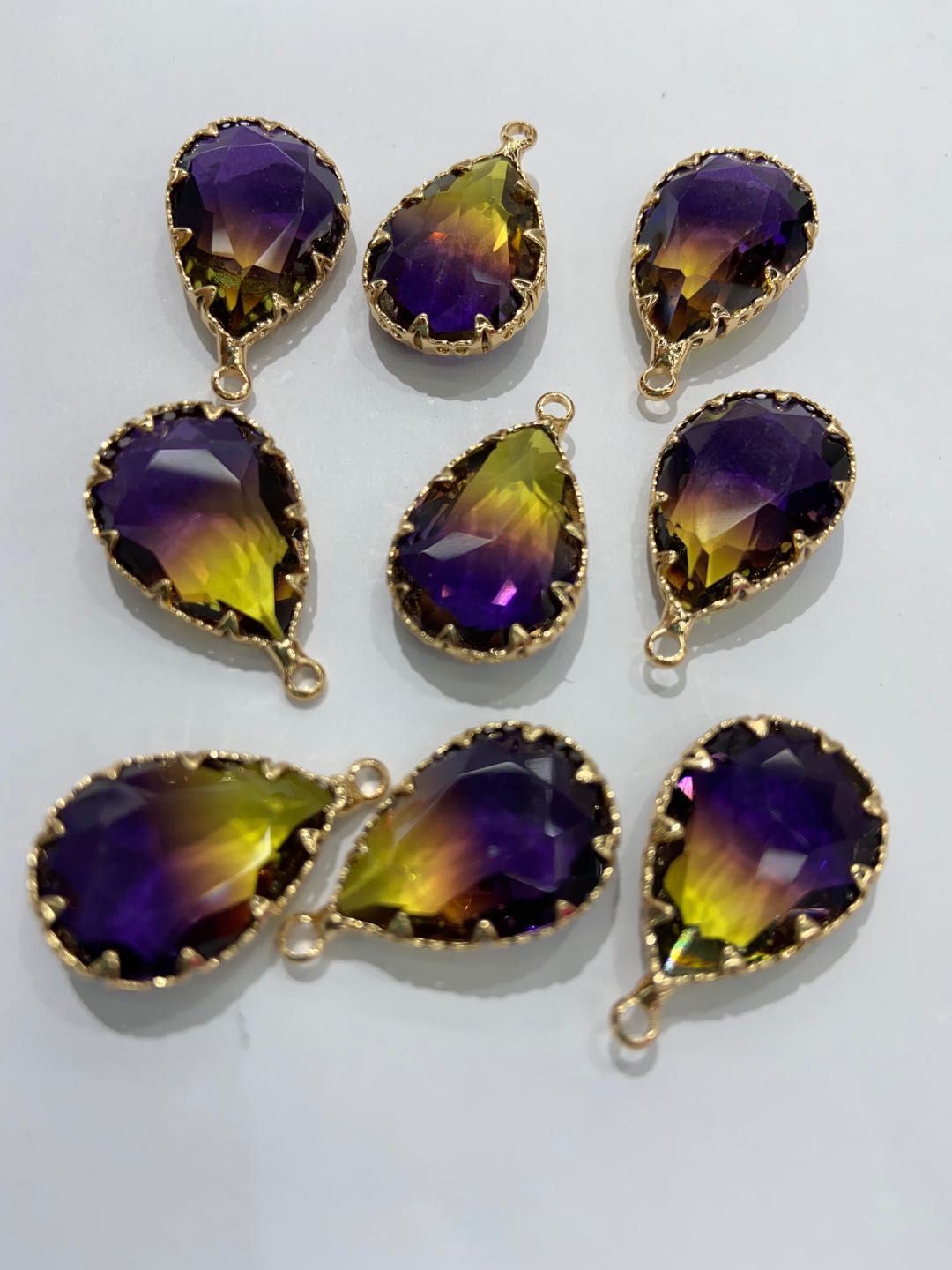 DIY饰品配件 渐变色水滴形状包边水晶吊坠细节图