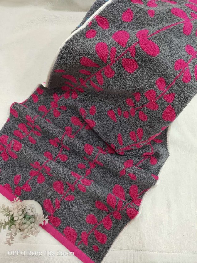 Professional silk-screen printing of towel advertisements, towel customization, towel gifts, and logo printing details Picture