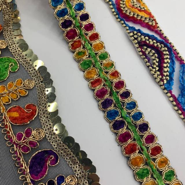 Ethnic embroidery beaded strand thread, seven-color satin-dyed lace, clothing accessories, home decoration belts, export lace Specification image