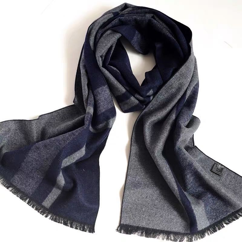 A lady's scarf paired with a classic long British-style shawl, a bestseller for autumn and winter Specification image