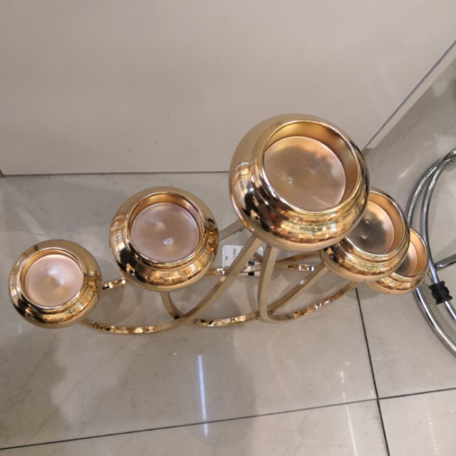 Exquisite European retro five-seat candlestick details Picture