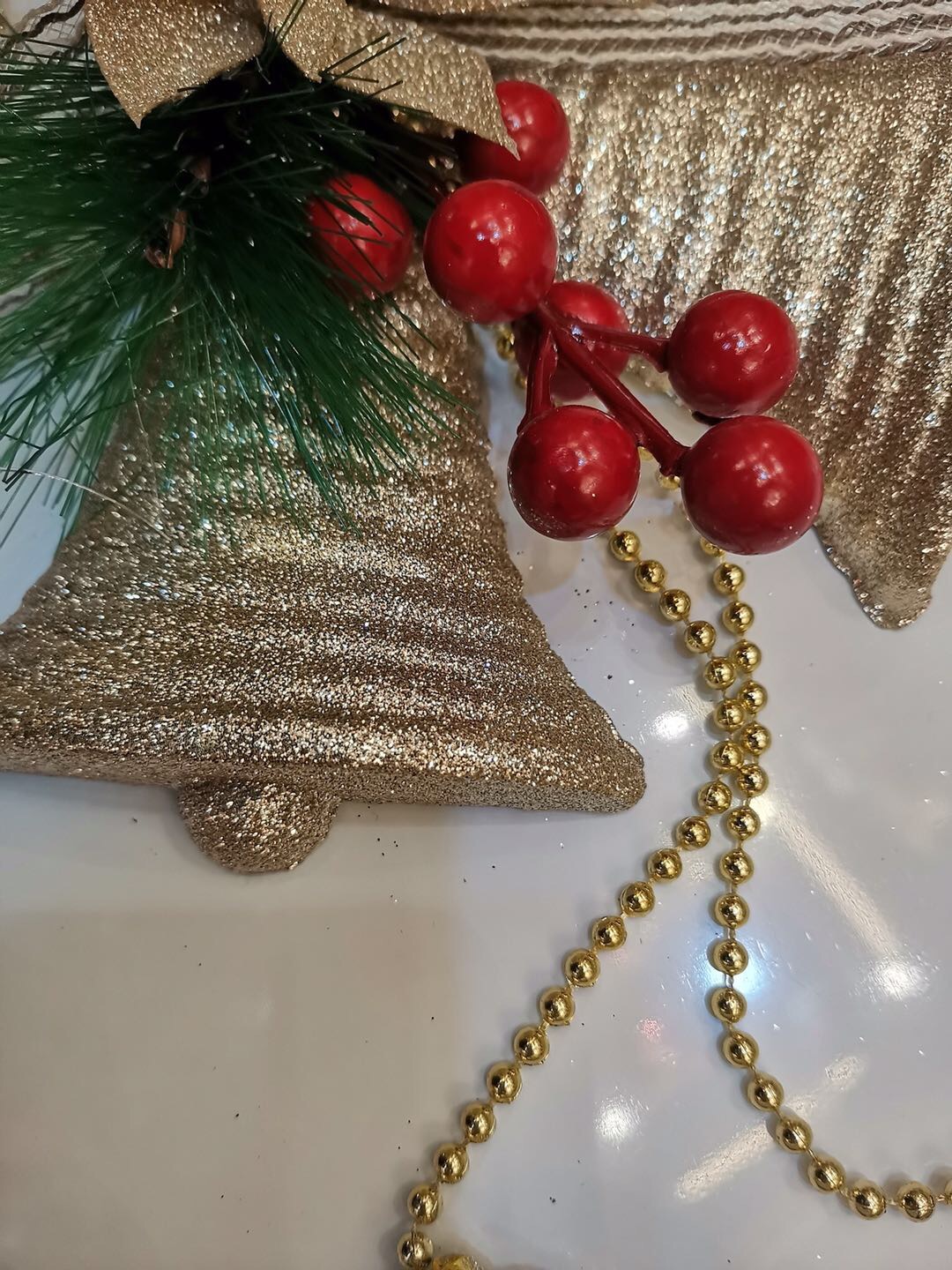 Two and a half hours of Donghuang Christmas tree pendants with two plastic bells, 18.8*32CM Specification image