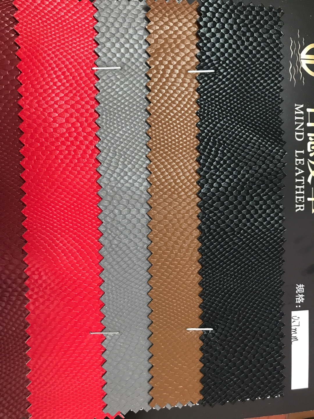 0.6哑光磨砂羽绒服皮革面料表面磨砂真材实料质量好10细节图