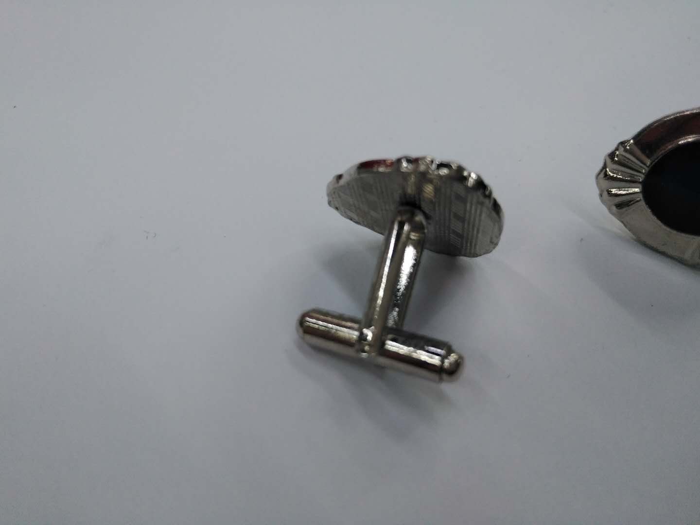 High-quality European and American minimalist cufflinks with alloy electroplated metal for export details Picture
