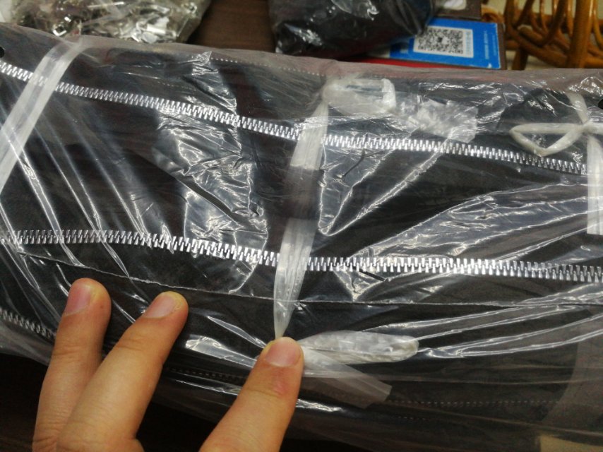 厂家直销热销新款黑色5号塑胶拉链大量现货