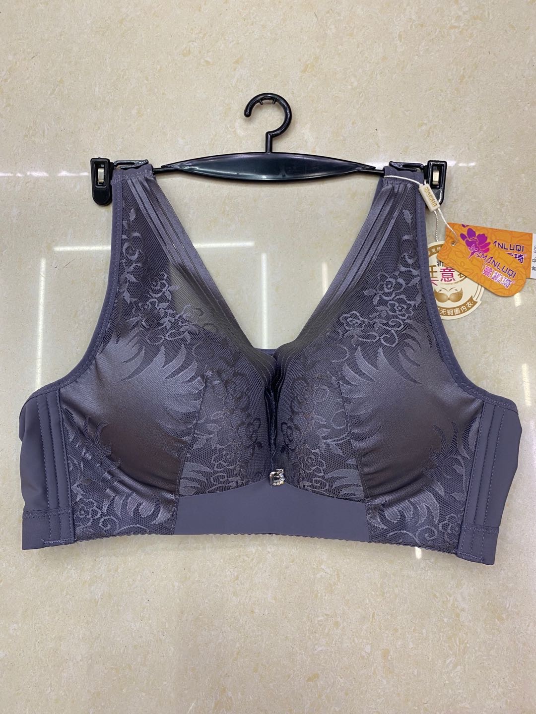 A large-sized lingerie for a plump girl weighing 200 pounds, a thin bra without underwire in blue