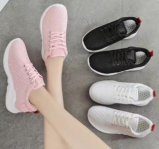 Cross-border Flying weaving women's shoes, breathable mesh sports shoes, casual shoes, lazy people's one-foot mom shoes, soft-soled single shoes for the elderly
