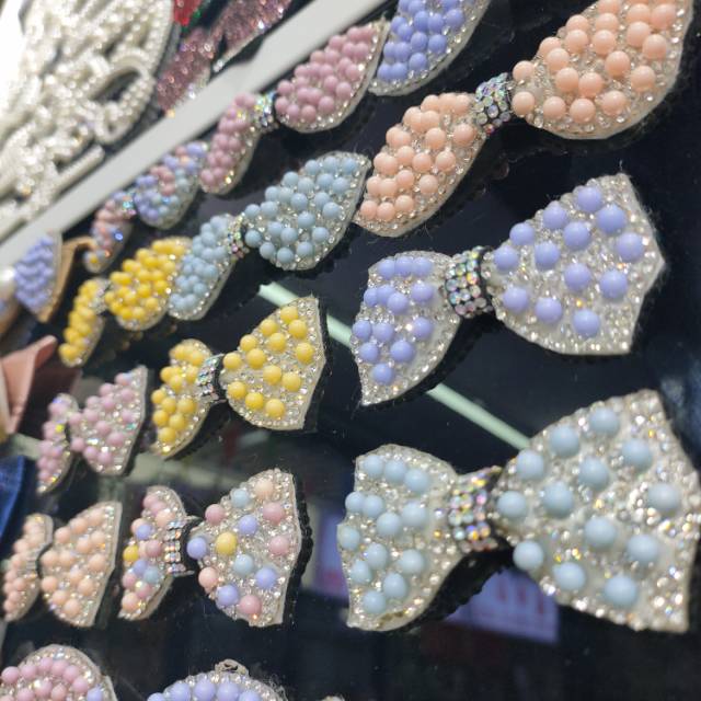 Pearl and diamond hairpin accessories are hot sellers details Picture