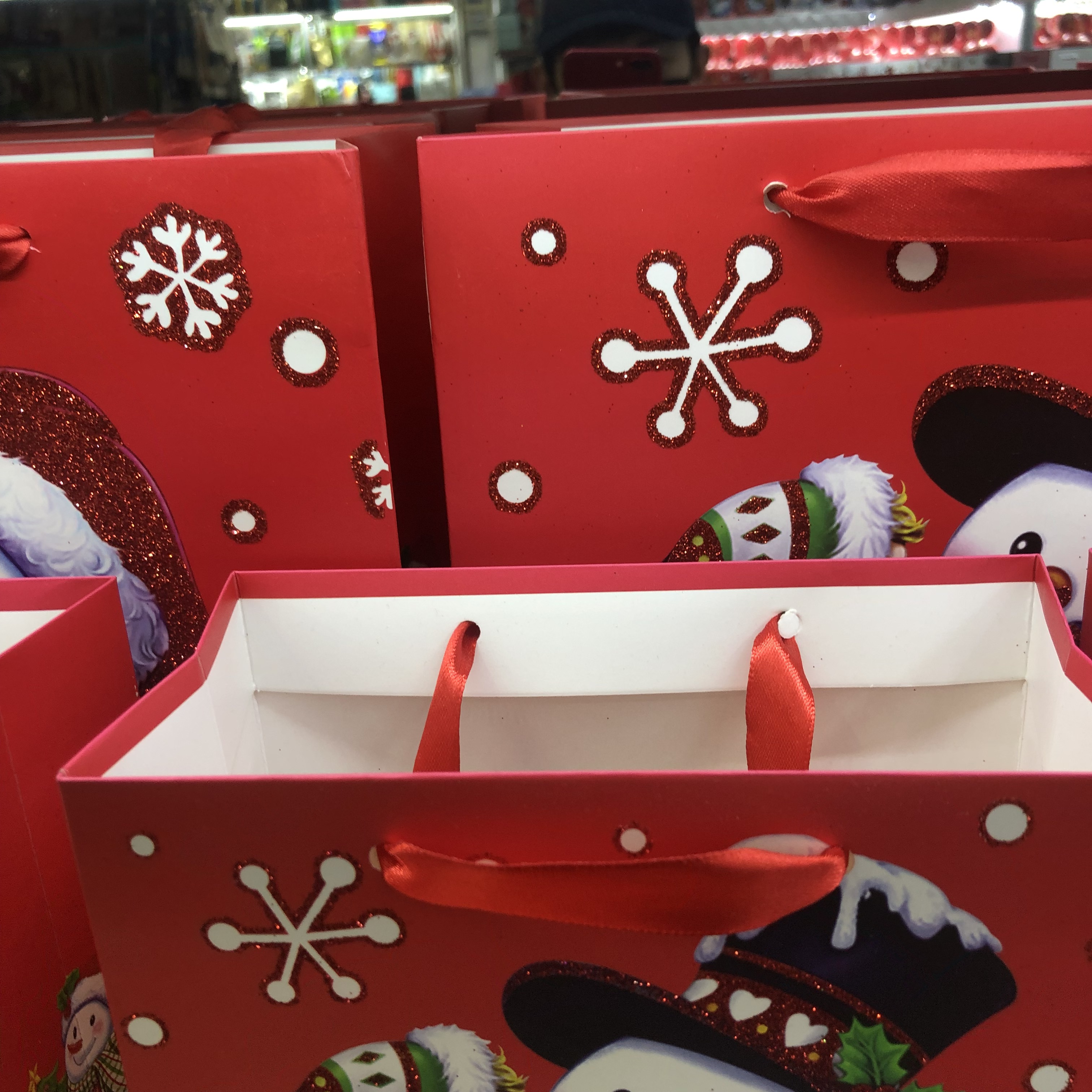 圣诞主题礼品袋 纸制品圆头礼盒定制礼盒塑料圣诞礼品袋Bag详情2