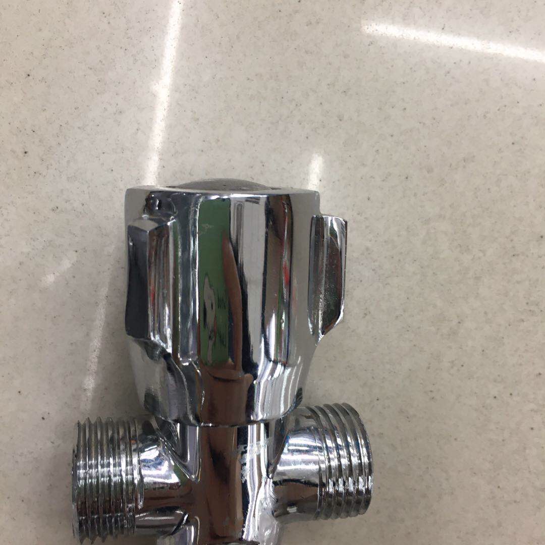 4-way three-way Angle valve with one inlet and two outlets, electroplated thickened multi-functional, double-sided water outlet triangular valve and stop valve, double water outlet details Picture