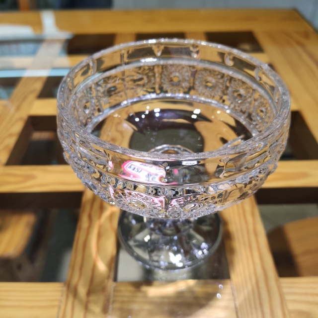 Dome-shaped glass sugar jars are available in multiple styles and the price is negotiable details Picture