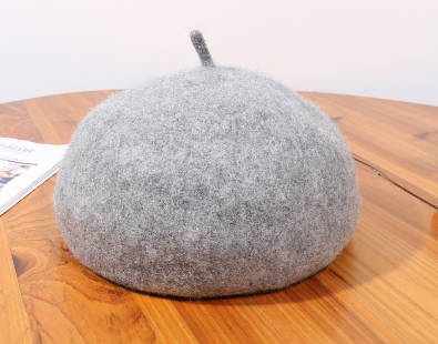 A new Japanese woolen beret, a cute color-blocked pumpkin hat for female students, and a versatile three-dimensional painter hat for autumn and winter