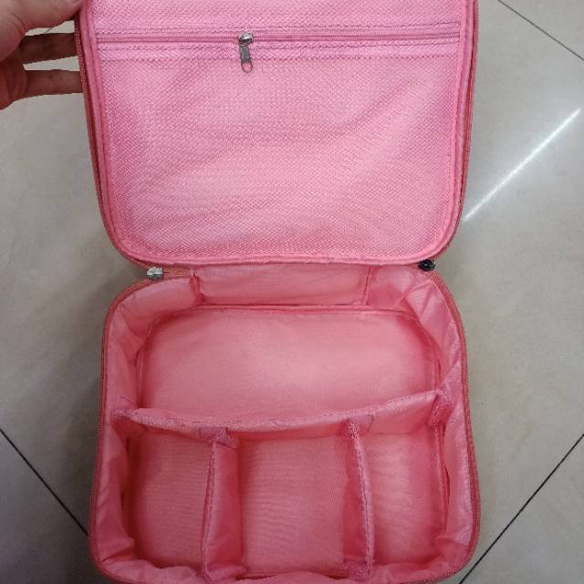 Twill cartoon pattern cosmetic bag Specification image