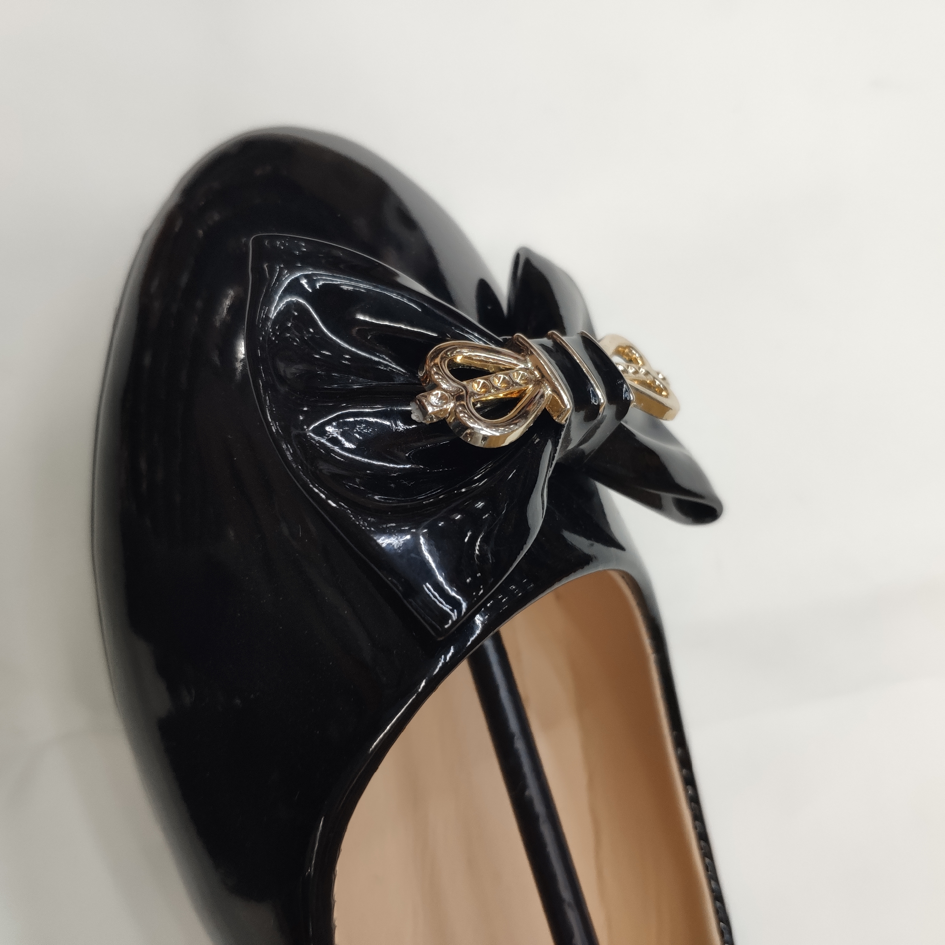 外贸批发女士黑色蝴蝶结扣皮鞋平底鞋细节图