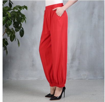 The women's loose, Korean-style high-waisted cotton and silk pants are extremely trendy