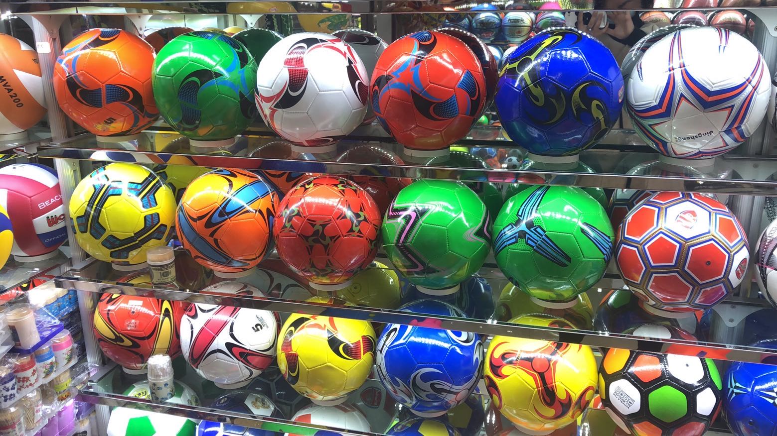 1.6pvc5号耐磨耐踢防爆胆训练用机缝足球图