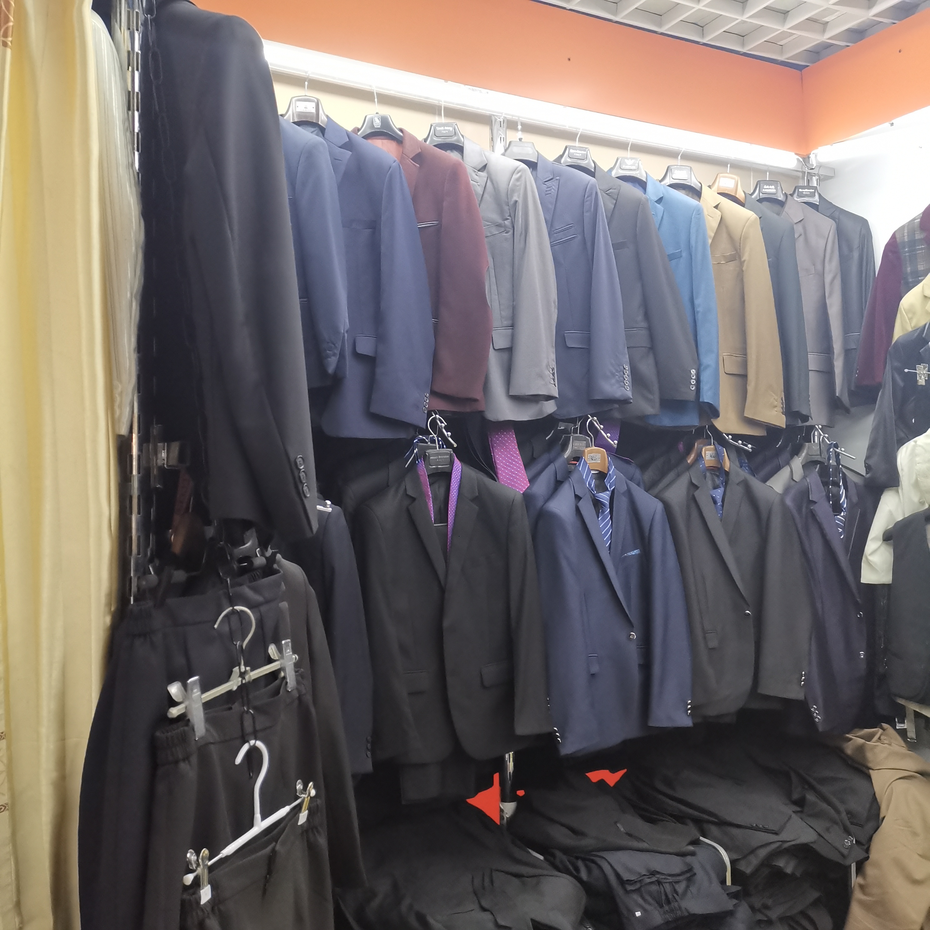 Ru Qibao Men's Clothing Store describe pic - 1