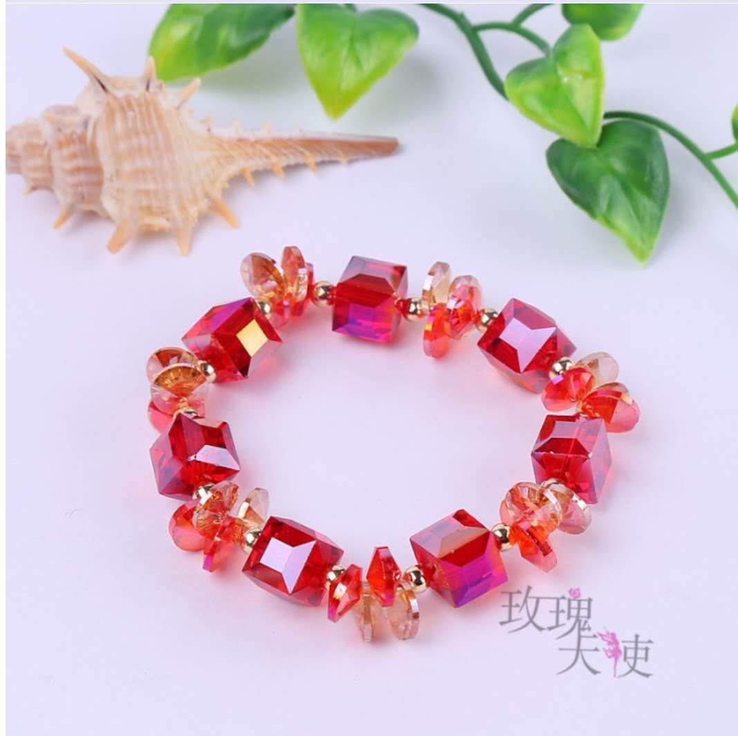 Rose Angel Original Rubik's Cube Sugar Crystal Bracelet, a versatile accessory for women, a fashionable and sweet bracelet details Picture
