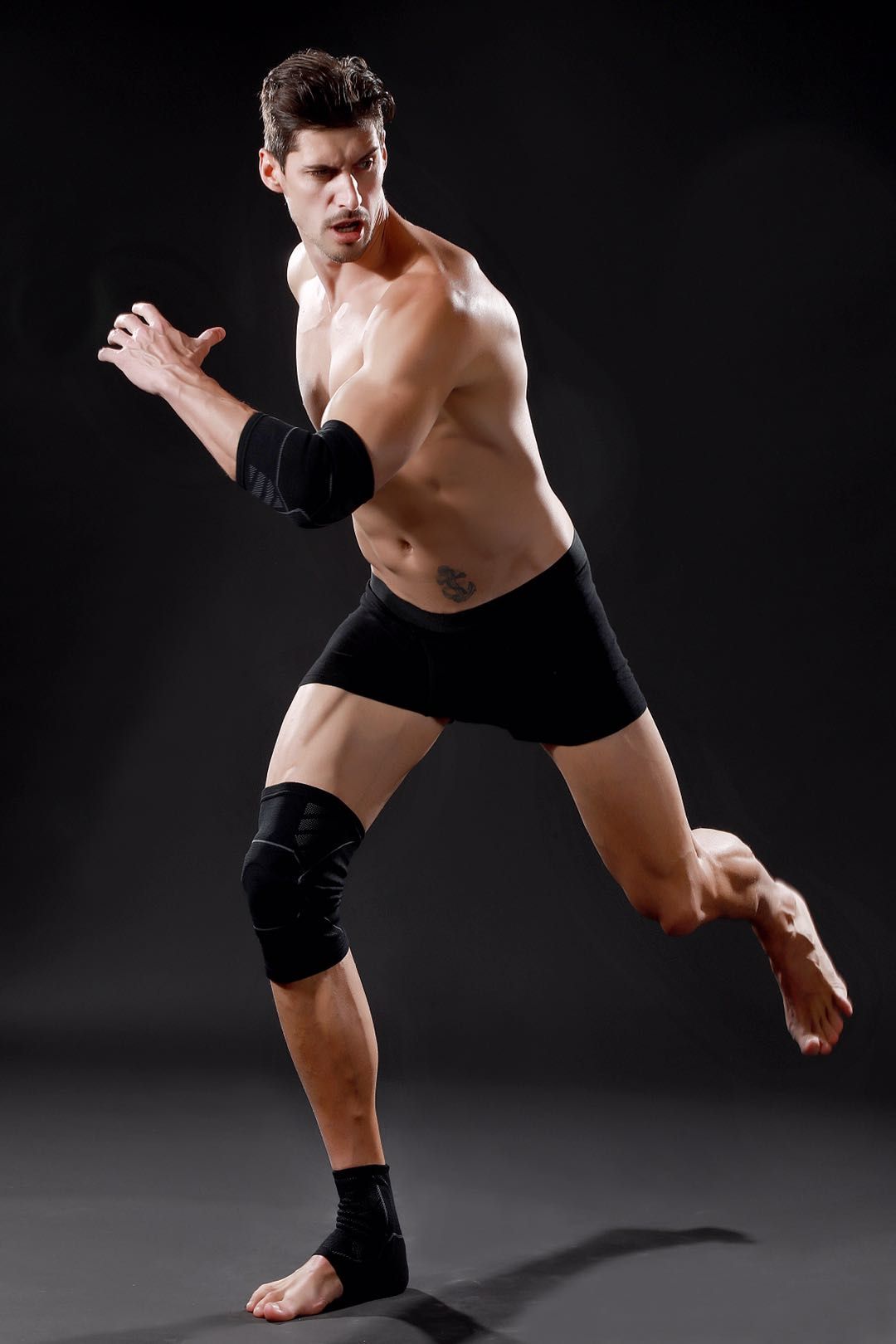 运动支撑护膝运动康复训练双侧可活動支撑钢板细节图