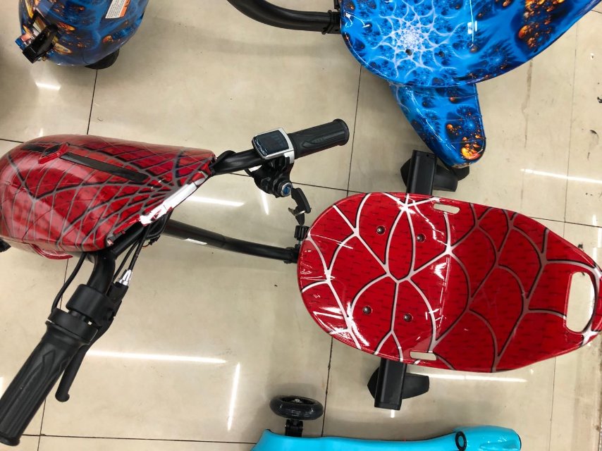 厂家直销ZLDC601型太空款电动漂移车细节图