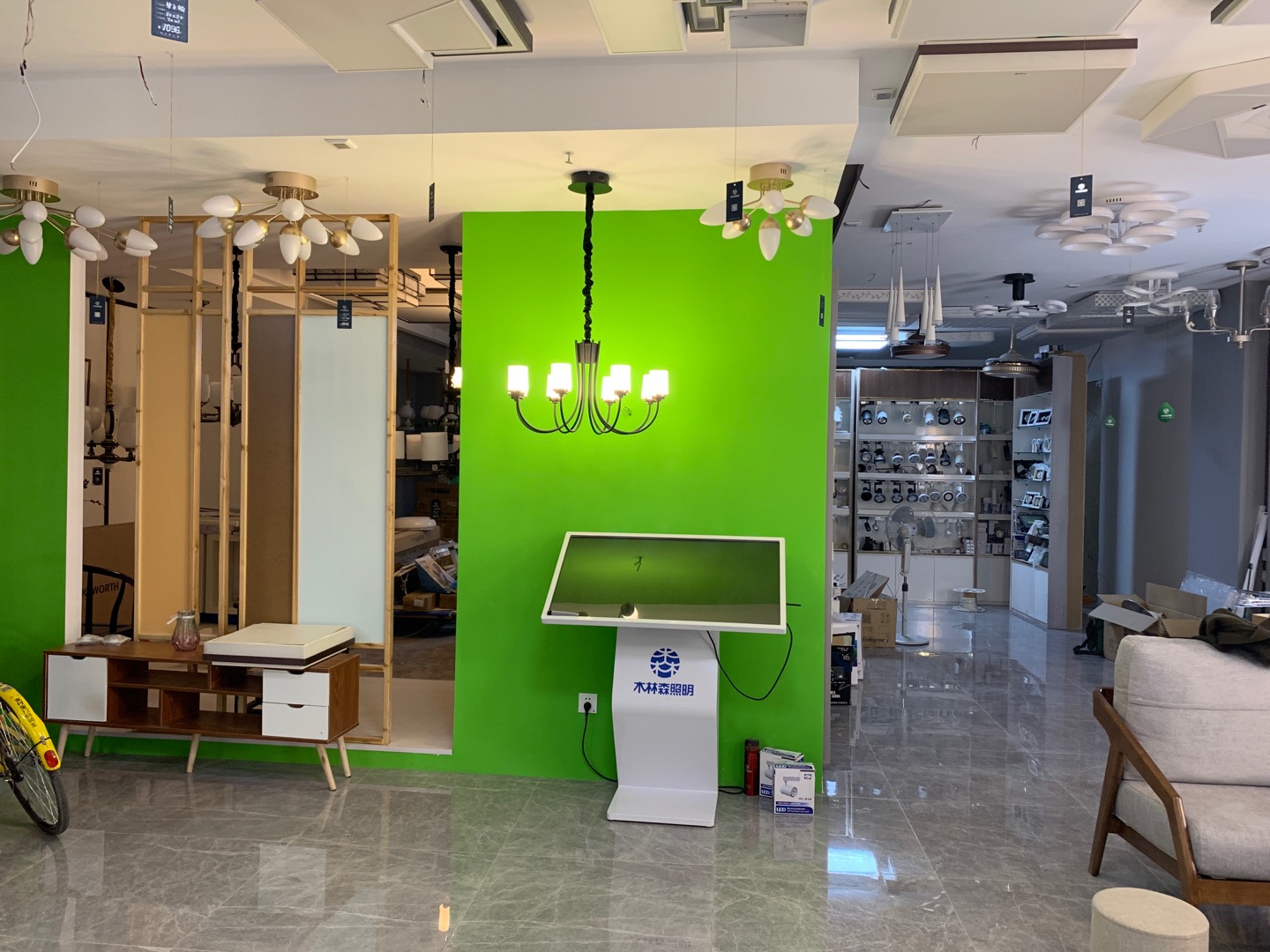 Yiwu Liangcan Lighting Shop describe pic - 3