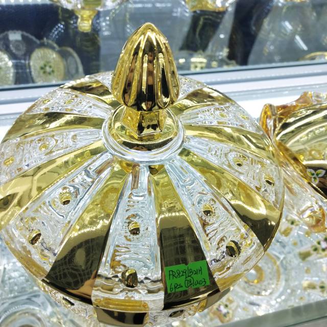 水晶金色创意糖果盅产品图