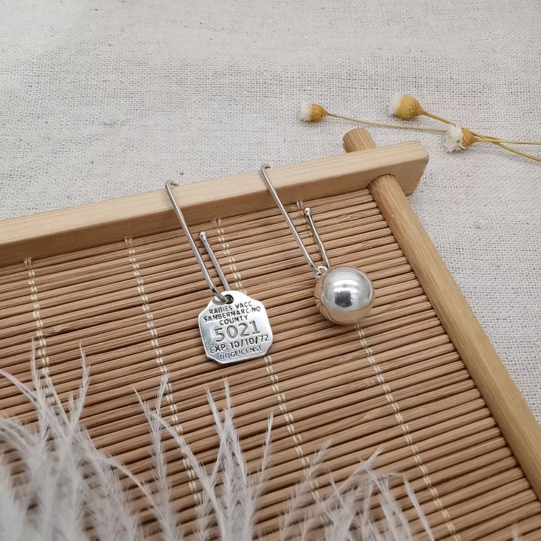 Japanese and Korean fashion asymmetric sterling silver earrings temperament sweet lady joker color earrings jewelry silver pedicle silver ornaments thumbnail
