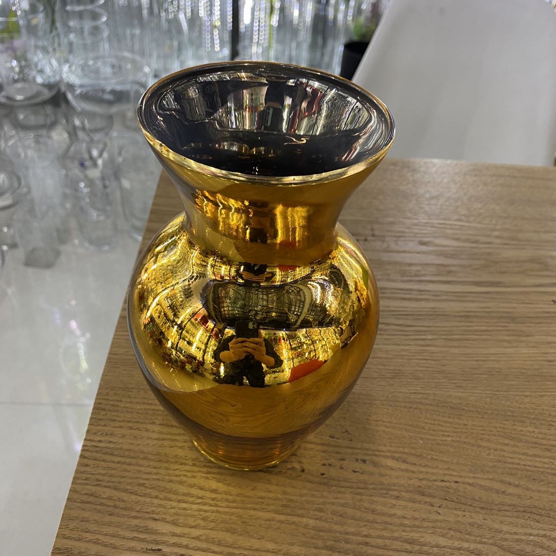 Factory direct sales, wholesale and retail of narrow-mouthed electroplated vases. For orders in stock, please consult