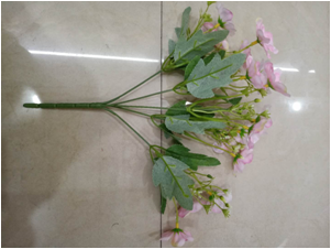 High-end simulated silk fabric with 5 forks and 15 tender white golden-tailed chrysanthemums details Picture