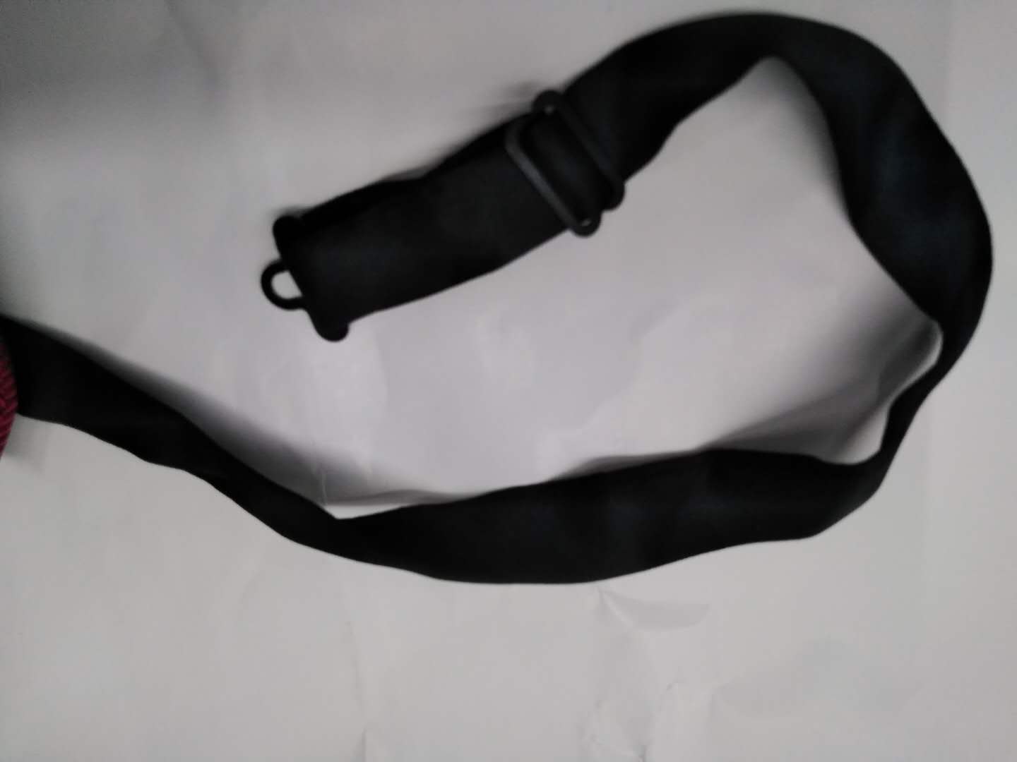 The new men's bow tie is a high-end accessory Specification image