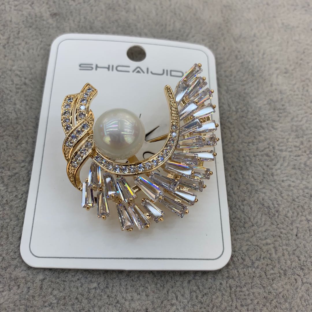 几何形气质时尚胸针珍珠优雅女性服装配饰产品图
