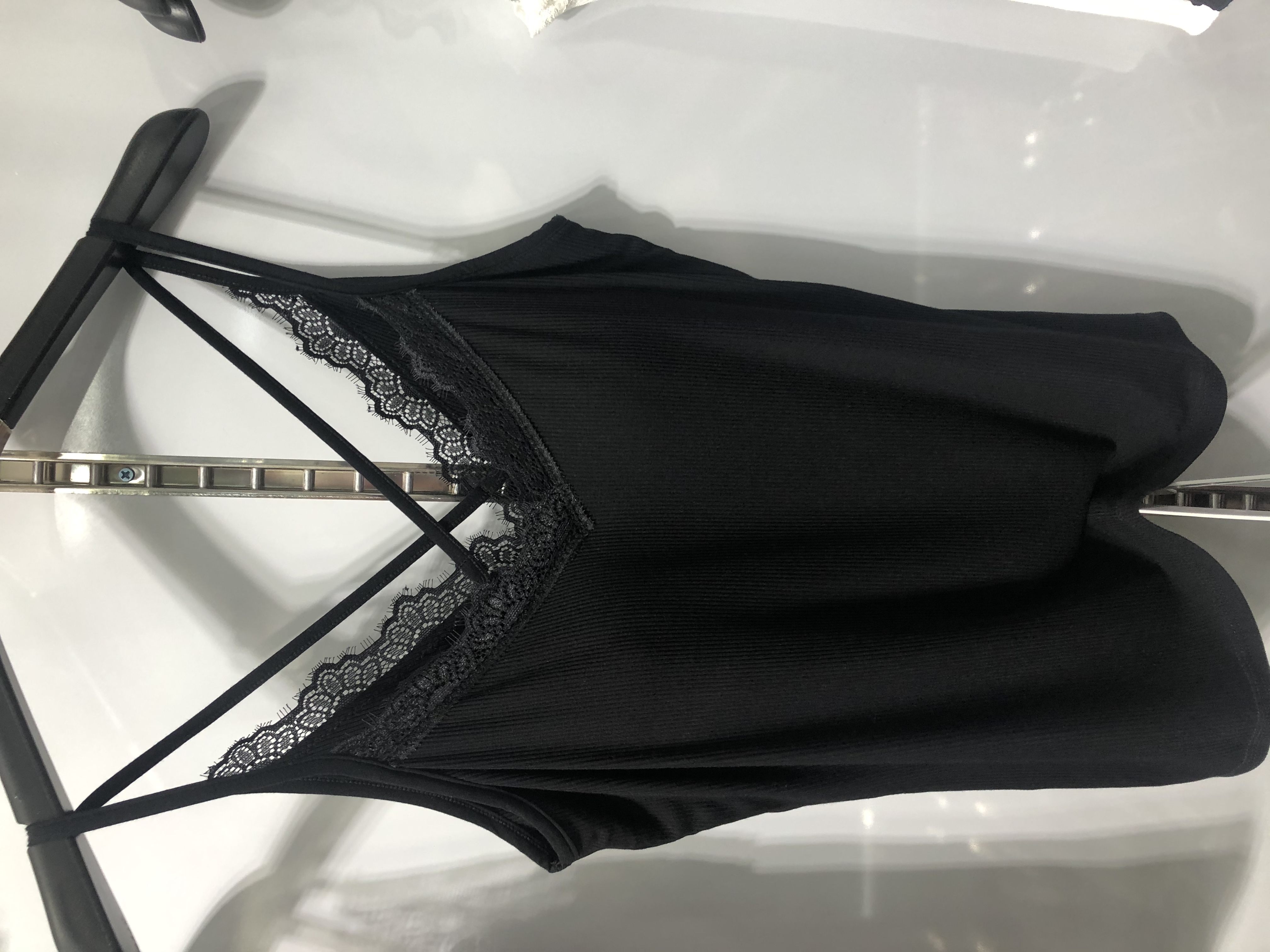 女士性感蕾丝背心舒适透气无痕柔软薄款小背心产品图