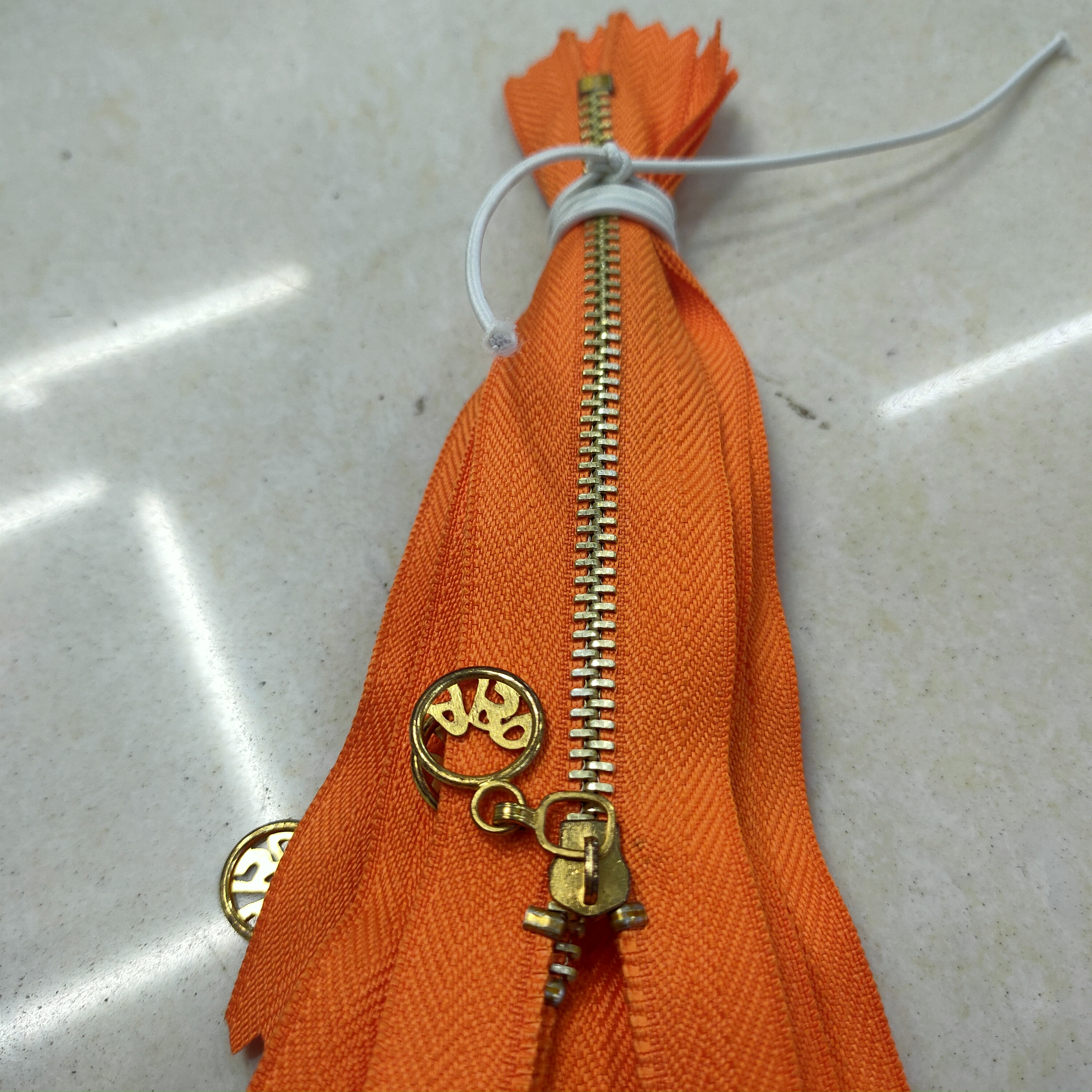 Premium 5# Copper Opening Metal Zipper Door Flap Open End Zip Lock Garment Zipper Custom Specification drawing