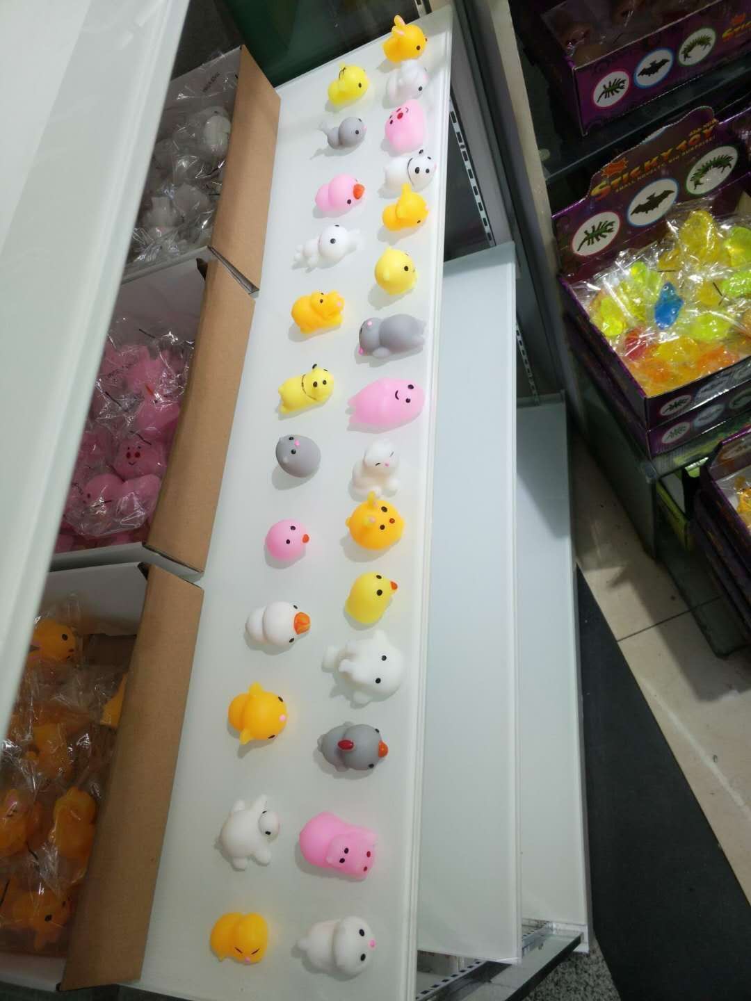 发泄玩具儿童玩具粘粘软胶动物粘粘乐