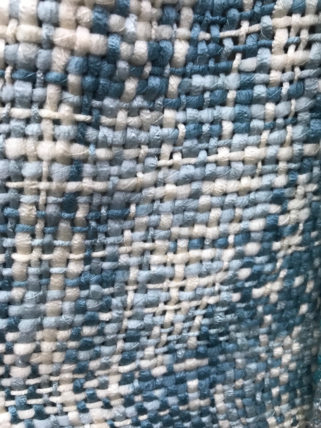 Polyester Drapery Blanket With Fringed Edge In Coarse Mixed Colour Braided Fabric details Picture