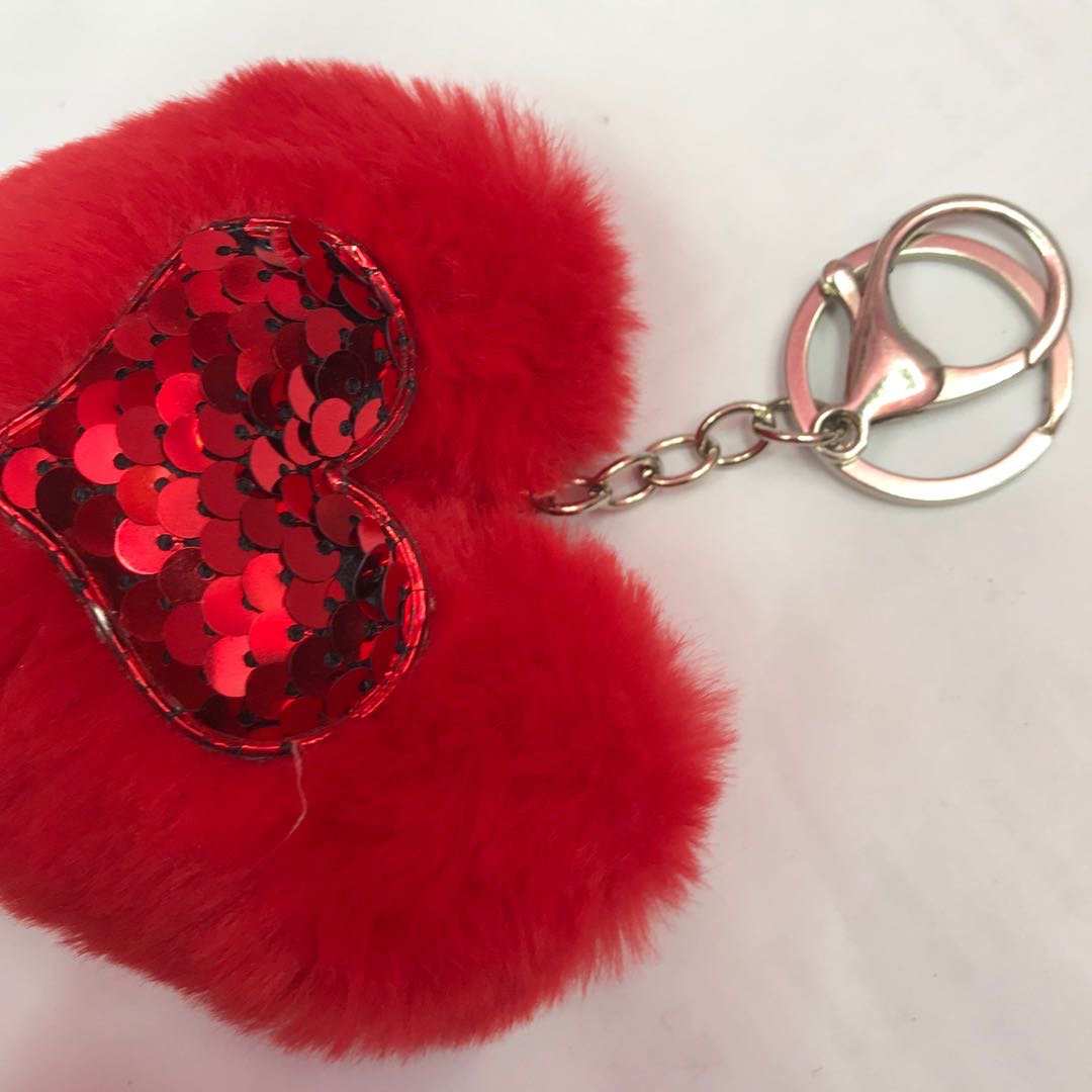 爱心亮片钥匙扣毛球卡通可爱汽车钥匙挂件毛绒娃娃包配饰礼物产品图
