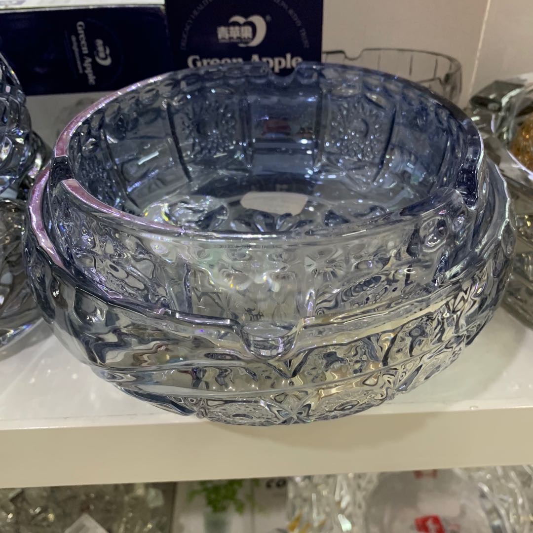 宝石蓝玻璃烟灰缸图