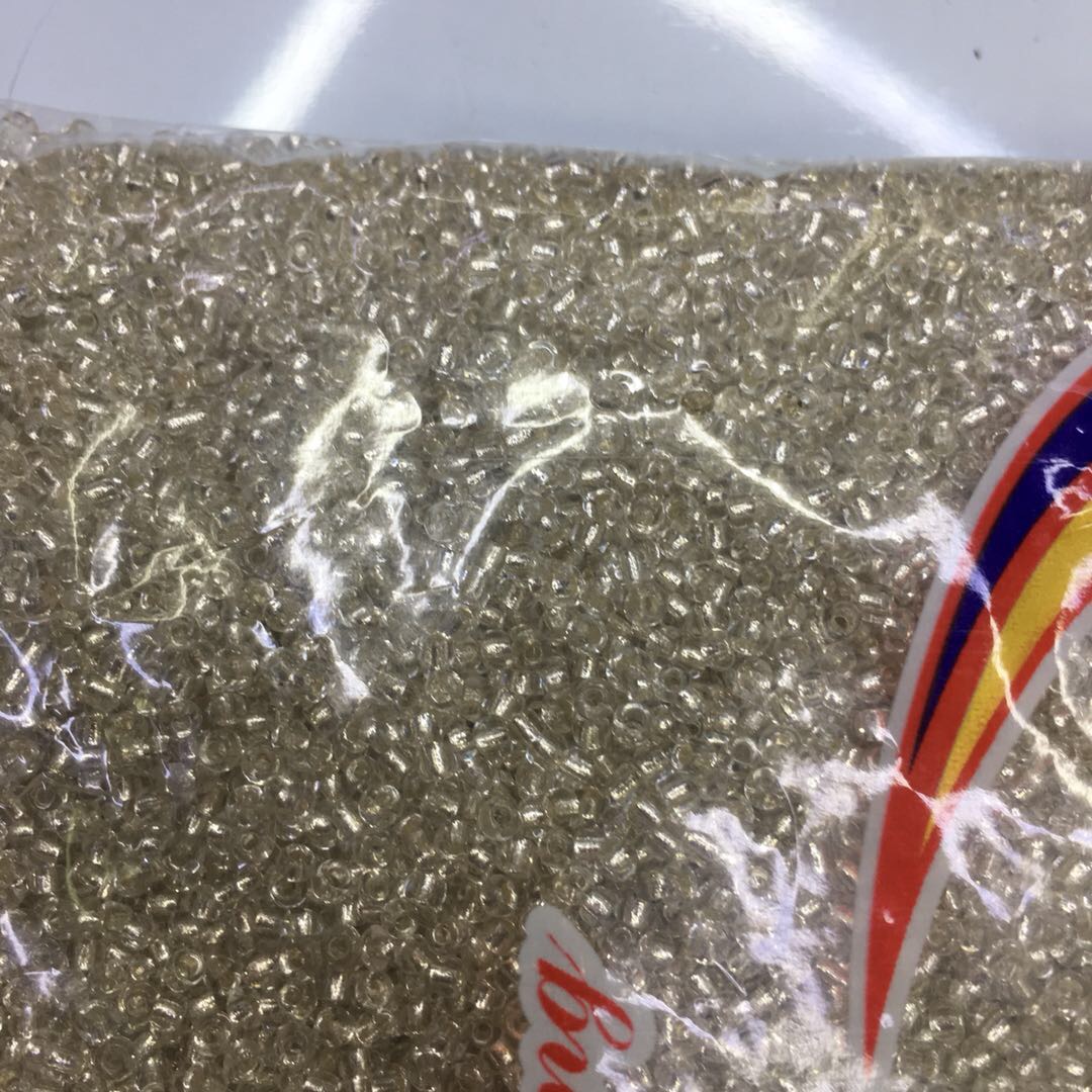 Factory direct sales of Silver ABC brand silver glass beads Specification image